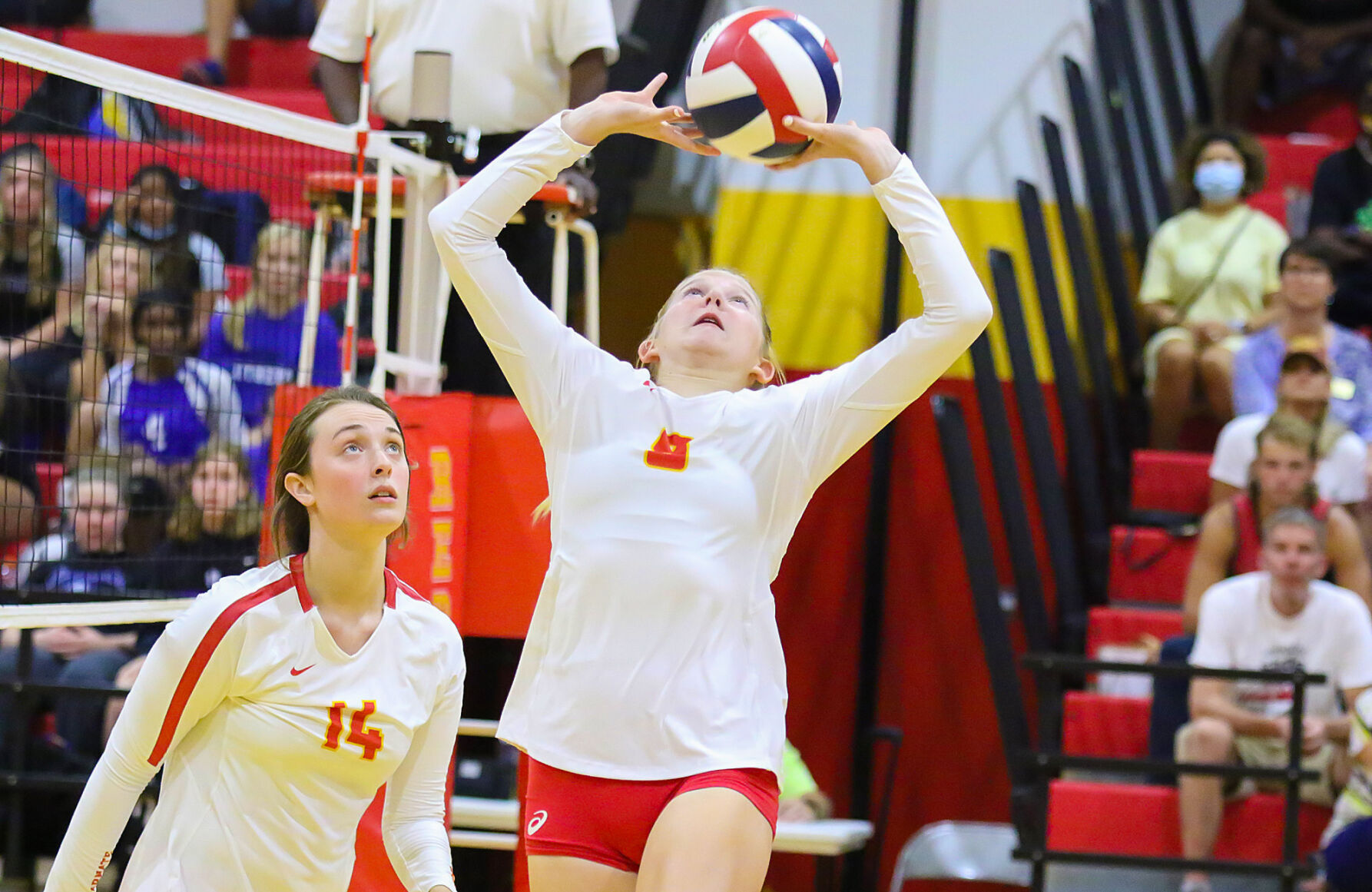 Incarnate Word vs. Lutheran St. Charles girls volleyball